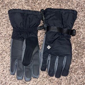 Columbia women’s L winter gloves